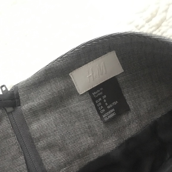 H&M Skirt Gray Size 8 - Picture 3 of 3